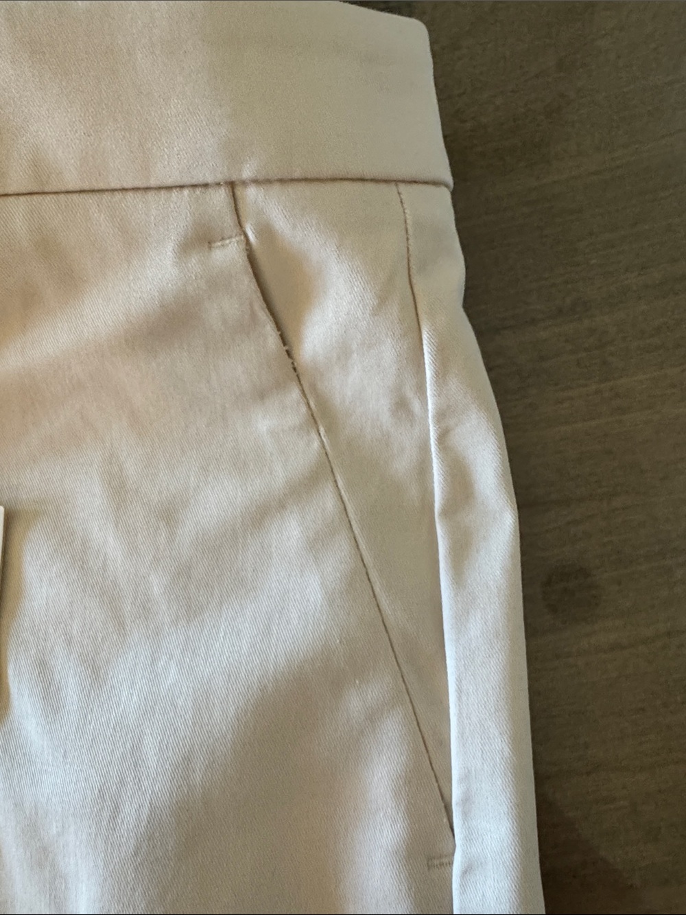 NWT Banana Republic Cream Pleated Tailored Women's Shorts - Picture 5 of 6